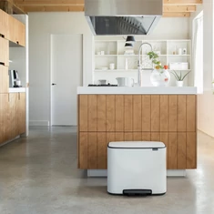 Bo pedálos szemetesek 36L