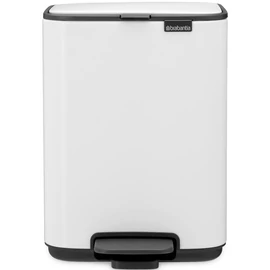 Brabantia Bo Pedal Bin pedálos hulladékgyűjtő szagmentesen záródó Soft-Close fedél, karcsú, négyzetes forma, műanyag tartály, 4L - A méret, acél, fehér - 236723