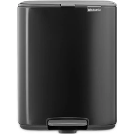 Brabantia Bo Pedal Bin pedálos hulladékgyűjtő szagmentesen záródó Soft-Close fedél, karcsú, négyzetes forma, műanyag tartály, 12L - C méret, acél, matt fekete - 238000