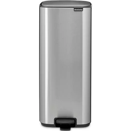 Brabantia Bo Pedal Bin pedálos hulladékgyűjtő szagmentesen záródó Soft-Close fedél, karcsú, négyzetes forma, műanyag tartály, 30L - O méret, r.m. acél, selyem matt ujjlenyomatmentes - 238147