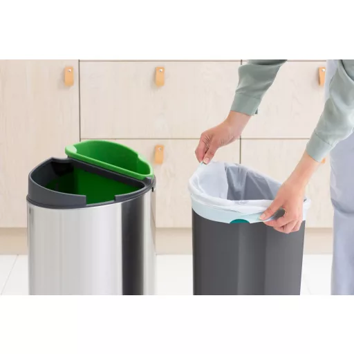 A 23L-es tartályra a G méretű PerfectFit szemeteszsák illekszedik.