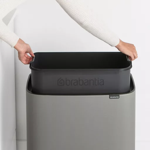 Kiemelhető tartály