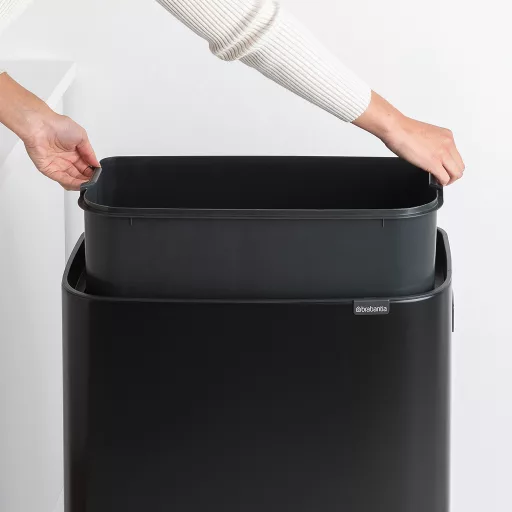Kiemelhető belső tartállyal.