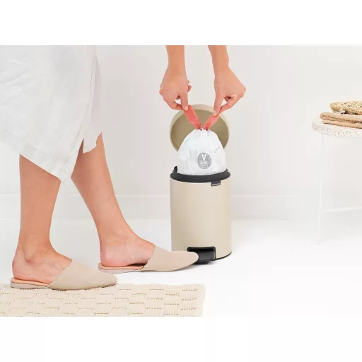 Méretpontos Brabantia szemeteszsákkal ajánlott.