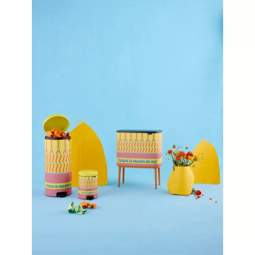 Limitált Yinka Ilori design a színes, egyedi enteriőrök kedvelőinek