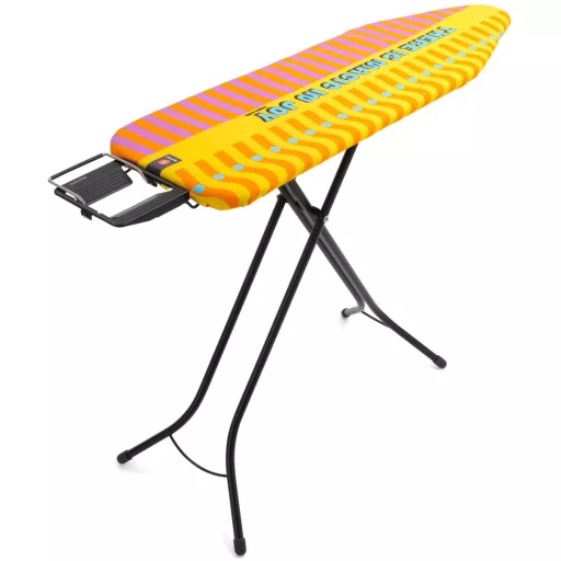 Brabantia B méretű vasalódeszka Yinka Ilori design huzattal.