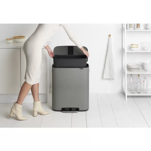 Kivehető 60 literes tartály