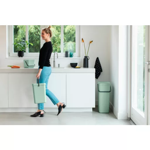 Tökéletes illeszkedés - 100%-ban komposztálható Brabantia PerfectFit szemeteszsákok kaphatók (S kód).