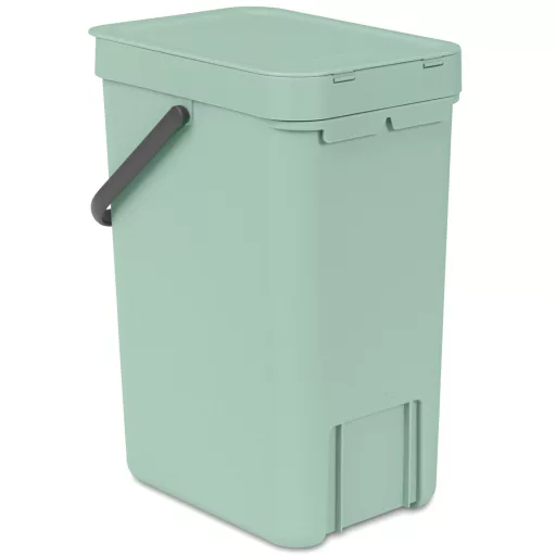 A szemetes falra szerelhető, így még több helyet takaríthat meg a konyhában.