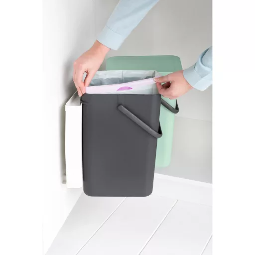C méretű PerfectFit szemeteszsákkal ajánlott.