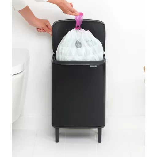 Tökéletesen illeszkedő Perfectfit szemeteszsákkal