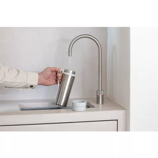Brabantia Make &amp; Take Insulated Flask a mindennapi kísérőjeként, aki mindig friss és tökéletes hőmérsékletű italokat biztosít, bárhová is menjen!