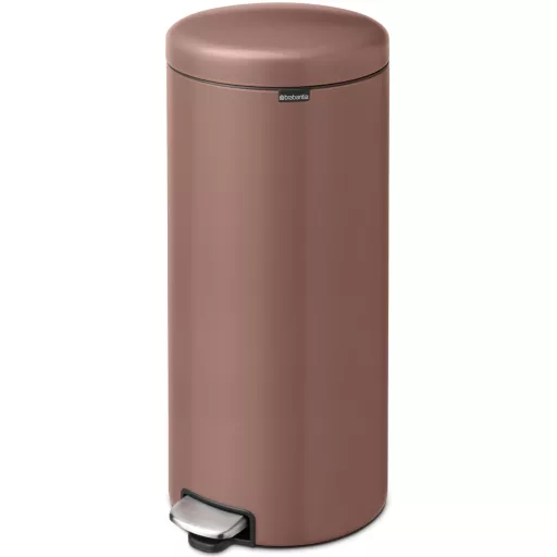 A Brabantia eddigi talán megegyedibb színvilága a Satin Taupe - szaténrózsaszín taupe.