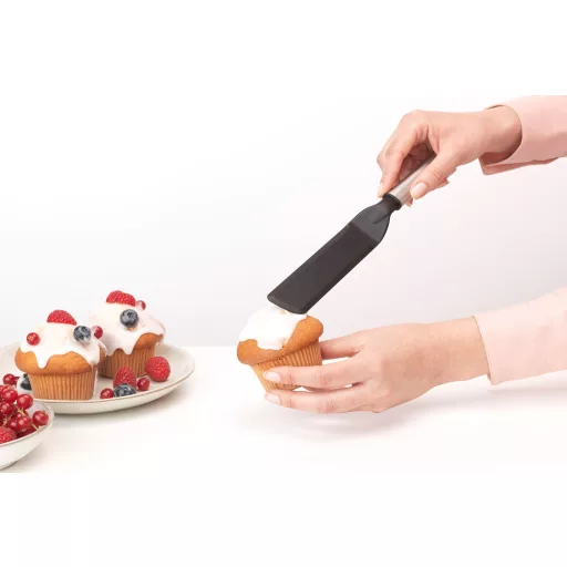 A Brabantia Profile Bake &amp; Mix cukrász spatula, tapadásmentes, hőálló, r.m. acél, selyem matt, fekete kivitelben tökéletes választás torták bevonásához, halak és más kényes alapany