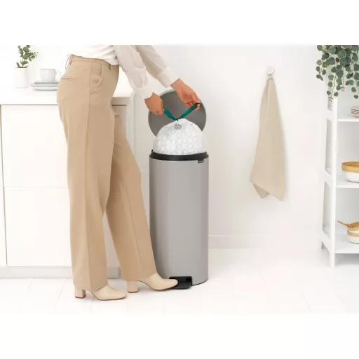 Tökéletes összhang – a csomag tartalmaz egy Brabantia PerfectFit szemeteszsák próbacsomagot (G kód).