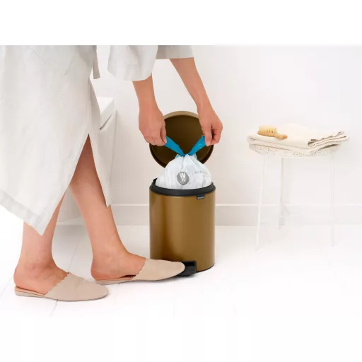 Tökéletesen illeszkedő PerfectFit "W" kódú szemeteszsákkal.