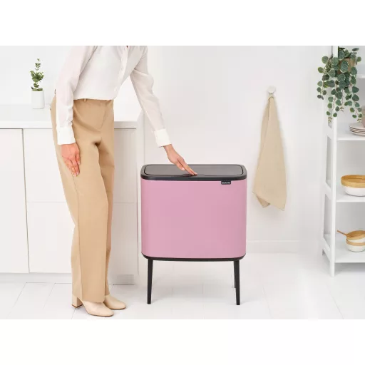 Már a legkönnyebb érintésre is nyílik – ’Soft Touch’ nyitórendszer.
