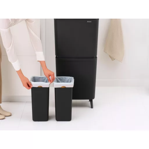 Brabantia SortUp Recycle Bin Hi 2 szintes szelektív hulladékgyűjtő torony lábakon, felhajtható fedéllel, 10+10+25L- J méret, műanyag, sötétszürke - 275043