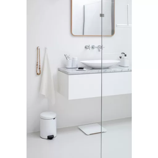 Fürdőszobájának hasznos felszerelése a Bathroom Caddy.