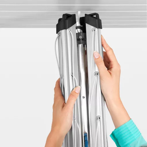 Könnyű tárolás - erős akasztóhurokkal.