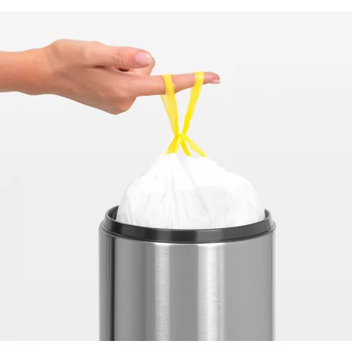 A méretű PerfectFit szemeteszsákokkal ajánljuk.