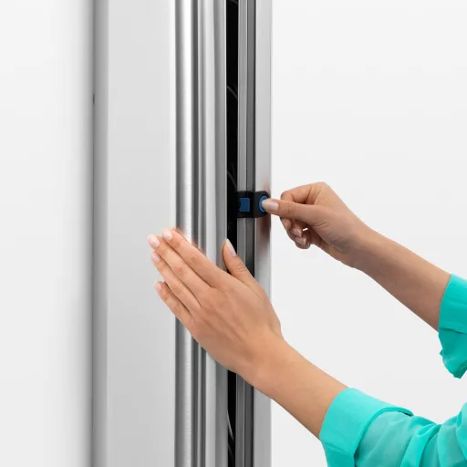 Tökéletesen illeszkedik a WallFix rendszerhez, segítve a szárító eszközök biztonságos és rendezett tárolását.