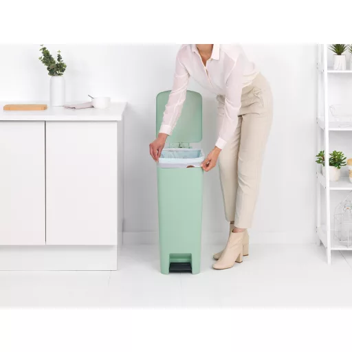 Hozzáillő Brabantia PerfectFit szemeteszsákok megkötőszalaggal
