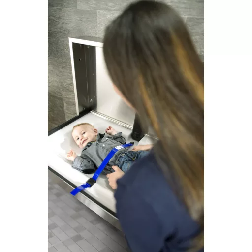 A gyermek biztonságban van a Green Clean babapelenkázóin.