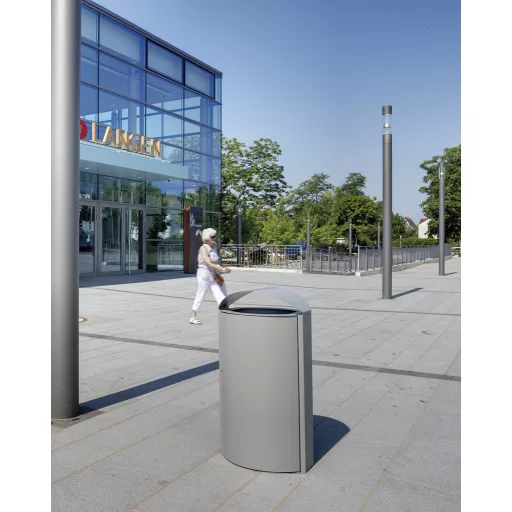 A 90L-es Capital szemetesek ellenállnak a fokozott köztéri igénybevételnek, vandalizmusnak.