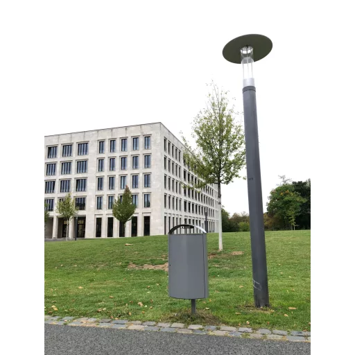 Nagy forgalmú, kiemelten kockázatos kültéri helyszíneken is teljesít a 2-4mm vastag kuka.