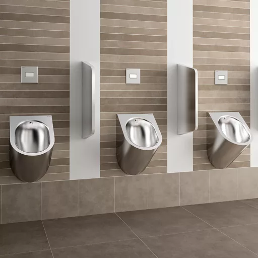 A Delabie 134170 Delta fali piszoár megjelenése a modern esztétikát és a minimalista design-ot ötvözi, aminek köszönhetően az elegáns és letisztult fürdőszobai környezetet erősíti
