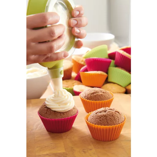 12 db újrafelhasználható szilikon forma muffinok sütéséhez.