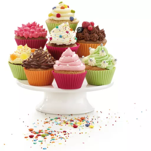 Legyen szó egy gyors reggeli muffinról vagy egy elegáns, vendégváró madeleine-ről, ez a sokoldalú szilikon forma minden alkalommal hibátlan, egyenletes és látványos végeredményt biztosí