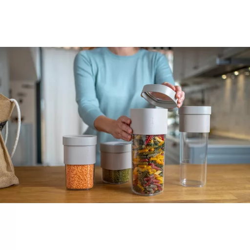 Rugalmas méretezés: A tárolókapacitás igény szerint bővíthető (600 ml-ről 850 ml-re, illetve 1350 ml-ről 1600 ml-re), így a tartályok mindig tökéletesen alkalmazkodnak a különböző a