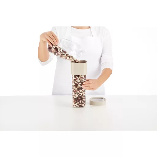 A Flip kiegészítő szükség esetén további 250 ml űrtartalmat biztosít.