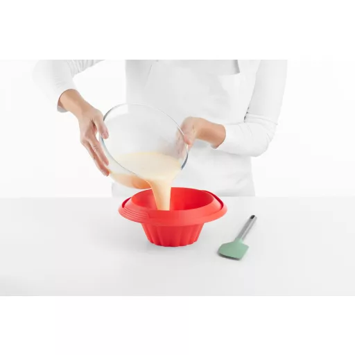Elkészítés: Töltse meg a formát a pudingmasszával, és süsse meg vagy hűtse le a recept szerint.