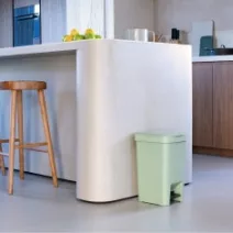 STEPUP Pedal Bin műanyag pedálos hulladékgyűjtők